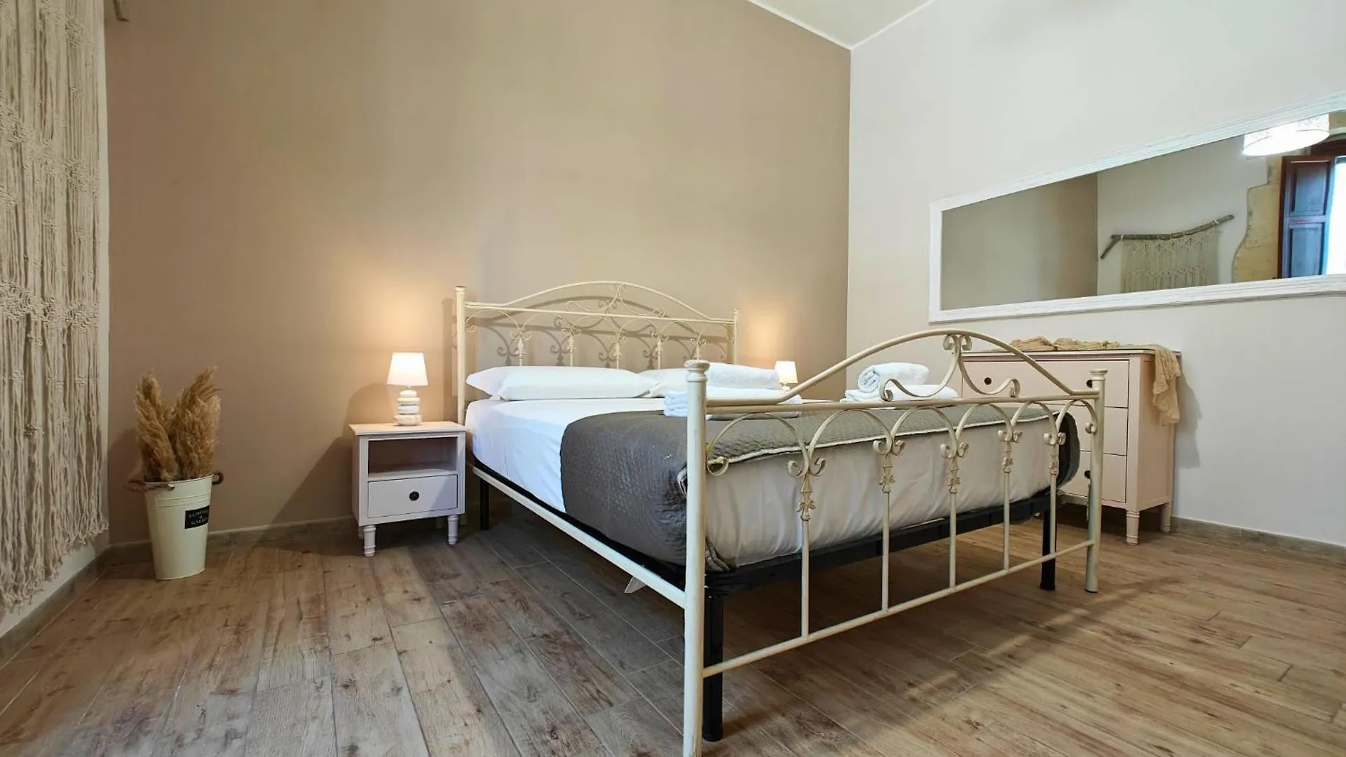 Apartment Il Sussurro Delle Nereidi, Appartamento Boho-Chic A Siracusa Syracuse